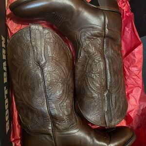 Classic Brown Western Leather Cowboy Boots - Men